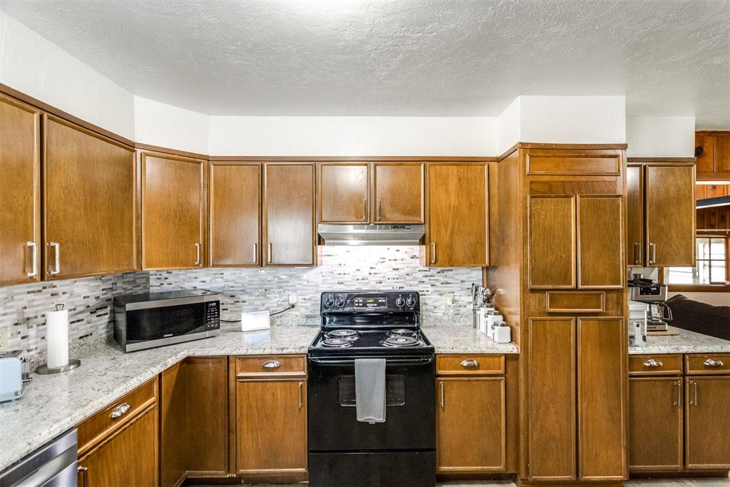 1910 S 13th Street Property Photo 18