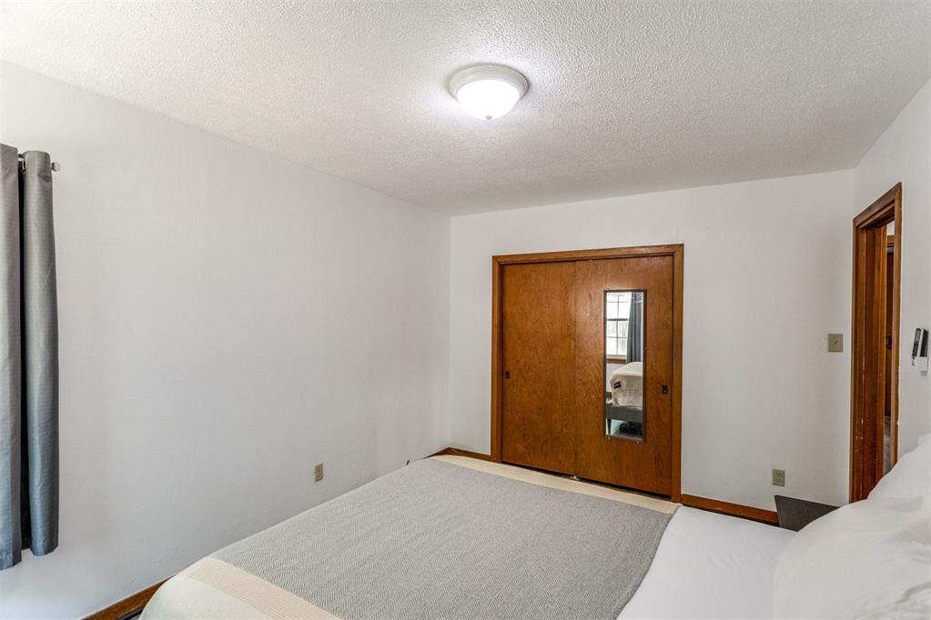 1910 S 13th Street Property Photo 27