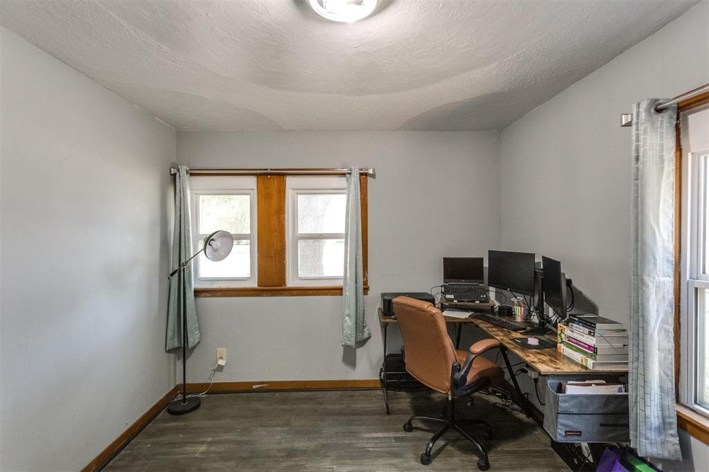 1910 S 13th Street Property Photo 33