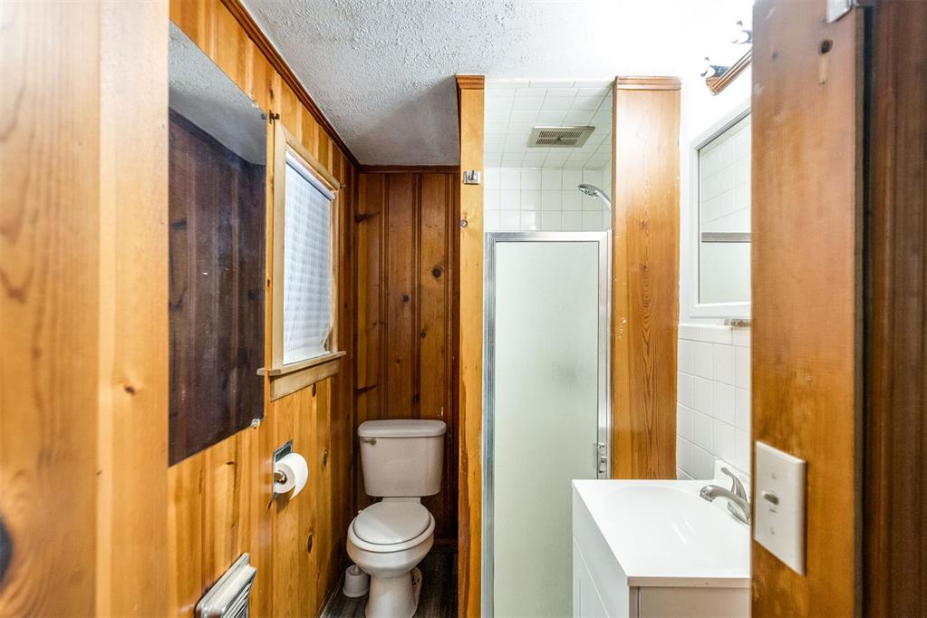 1910 S 13th Street Property Photo 38