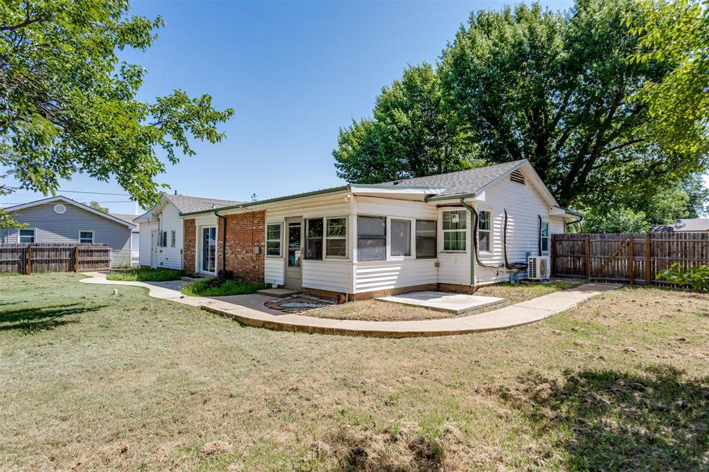 1910 S 13th Street Property Photo 46