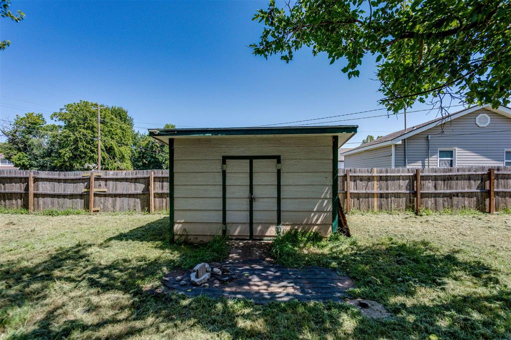1910 S 13th Street Property Photo 48