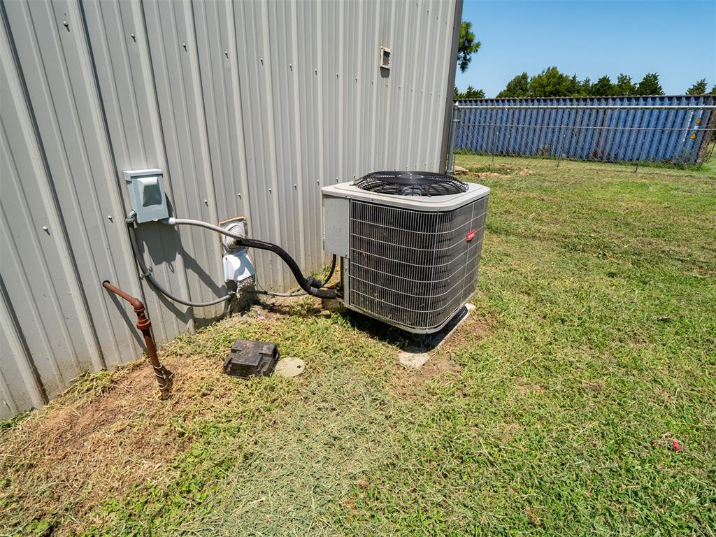 16409 Valley View Road Property Photo 10
