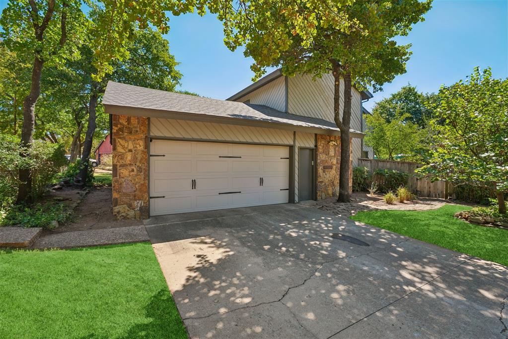 1620 Fox Hollow Ridge Property Photo 3