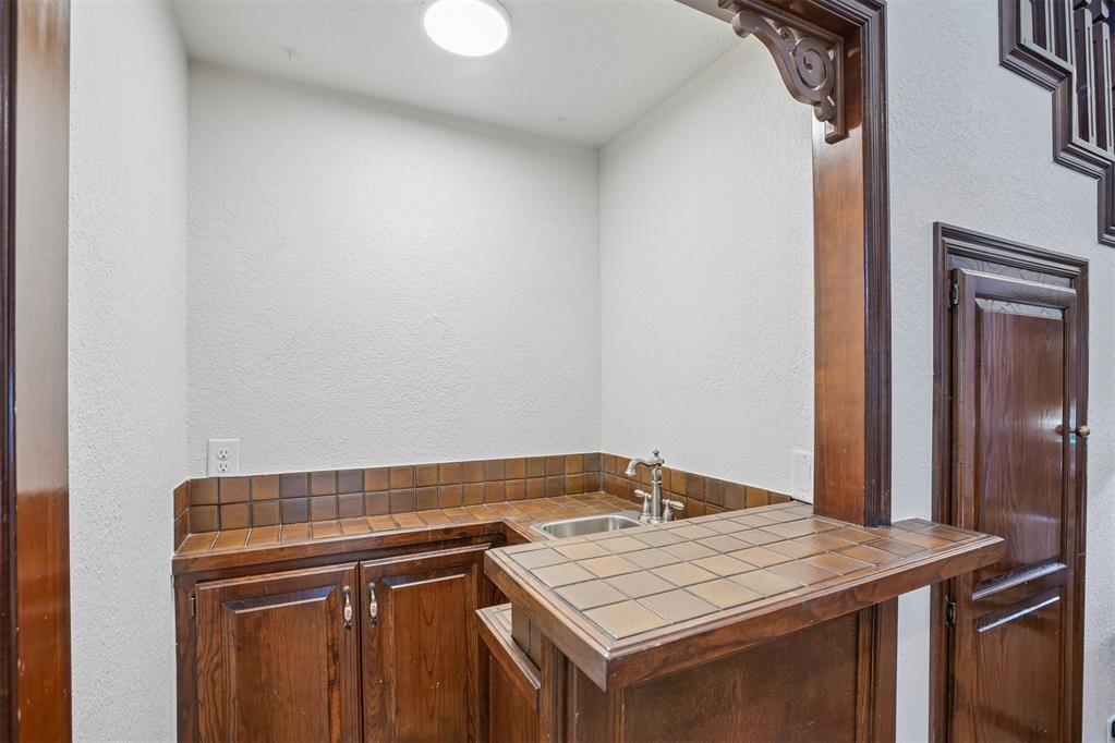 1620 Fox Hollow Ridge Property Photo 18