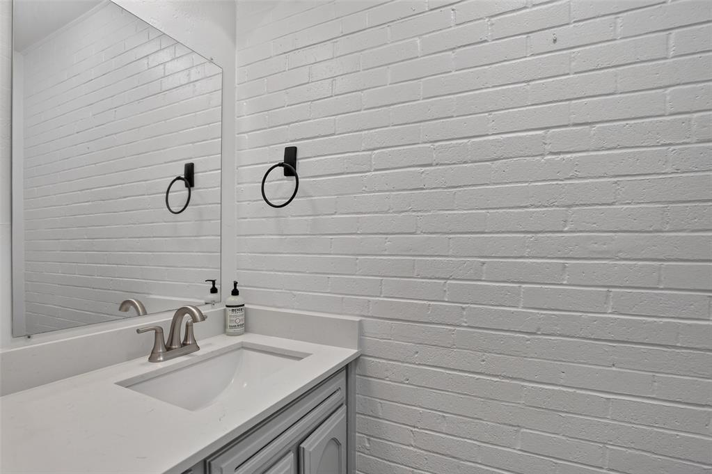 3013 W Wilshire Boulevard Property Photo 17