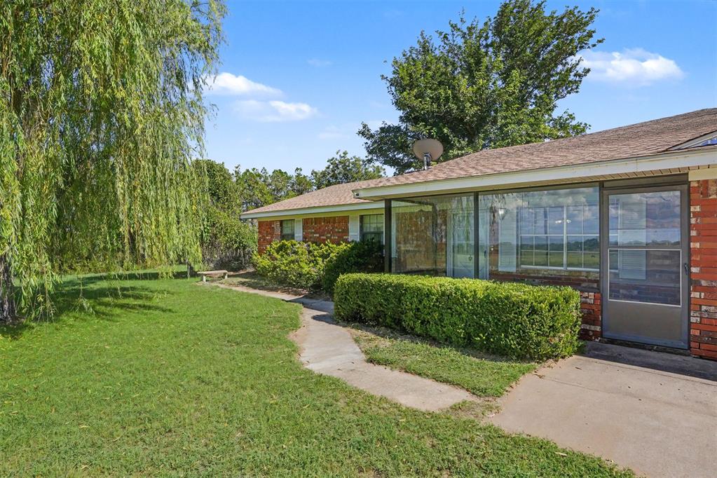 18710 E 1230 Road Property Photo 4