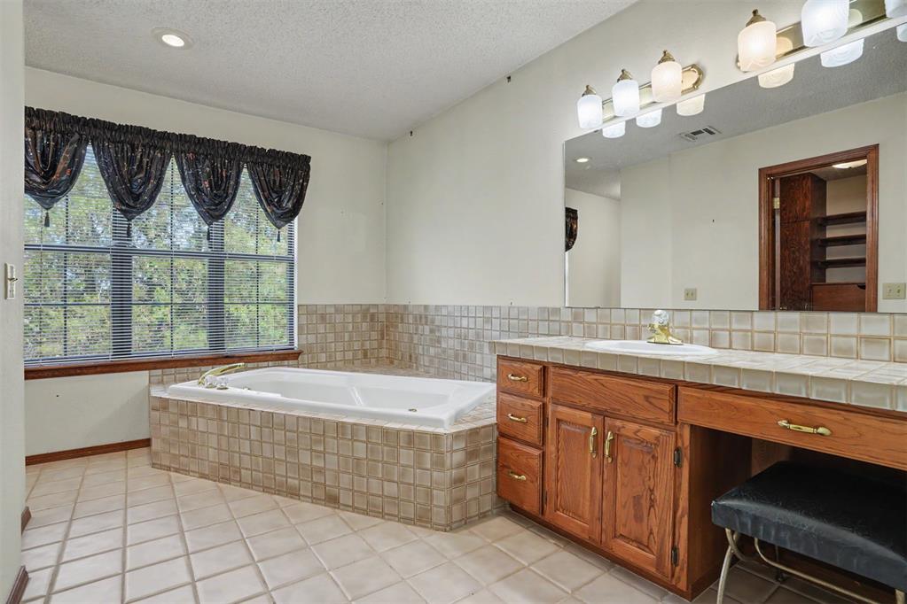 18710 E 1230 Road Property Photo 23