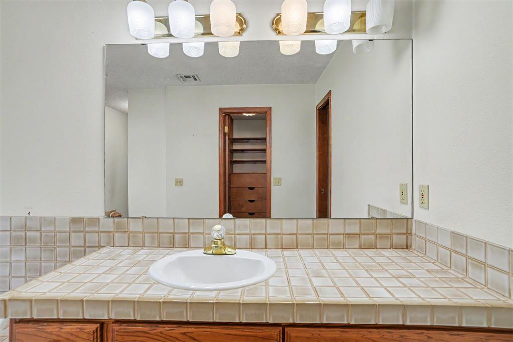 18710 E 1230 Road Property Photo 24