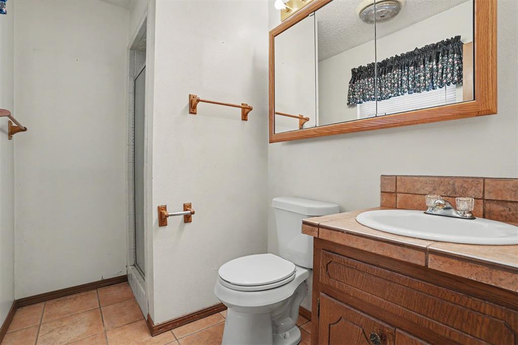 18710 E 1230 Road Property Photo 28