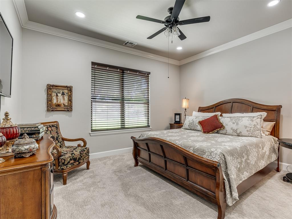 1055 Lucas Way Property Photo 16