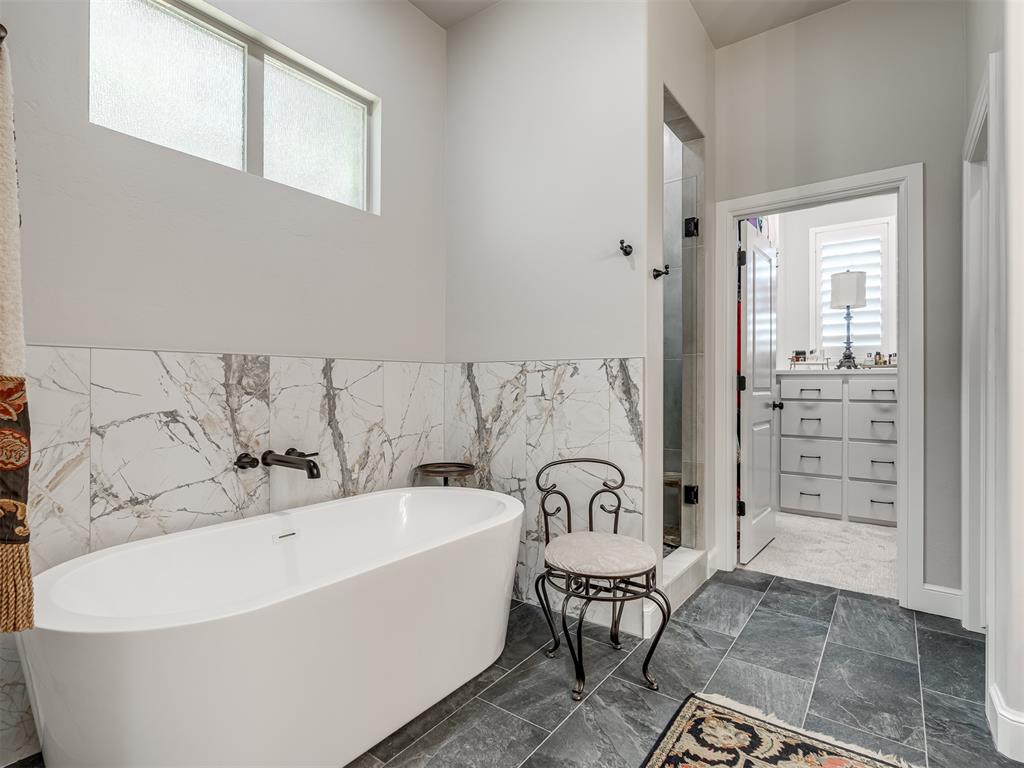 1055 Lucas Way Property Photo 19