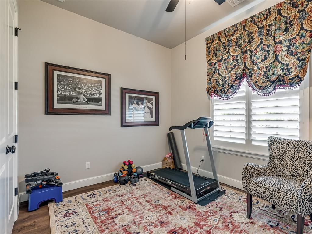 1055 Lucas Way Property Photo 24