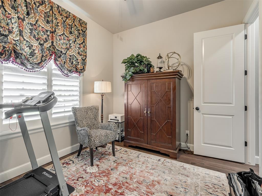 1055 Lucas Way Property Photo 25
