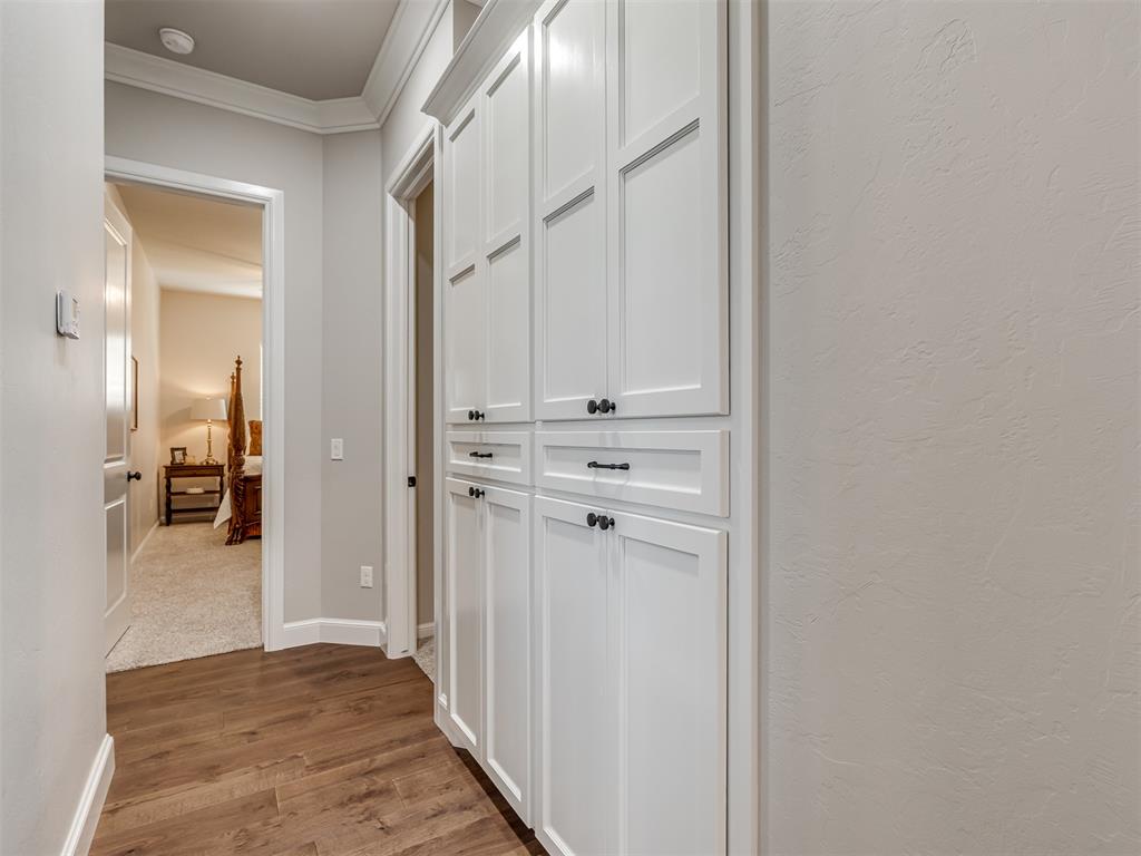 1055 Lucas Way Property Photo 27
