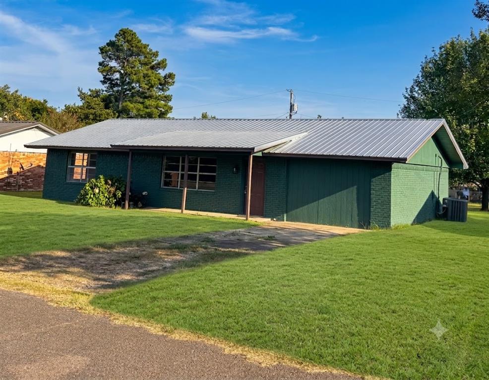 312 E Meadowview Lane Property Photo 1