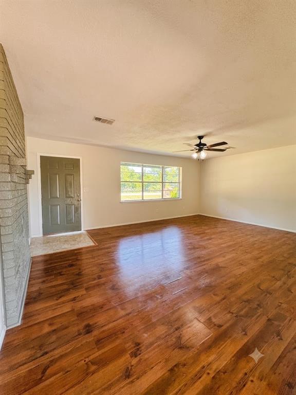 312 E Meadowview Lane Property Photo 2