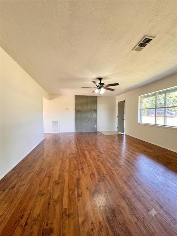 312 E Meadowview Lane Property Photo 3