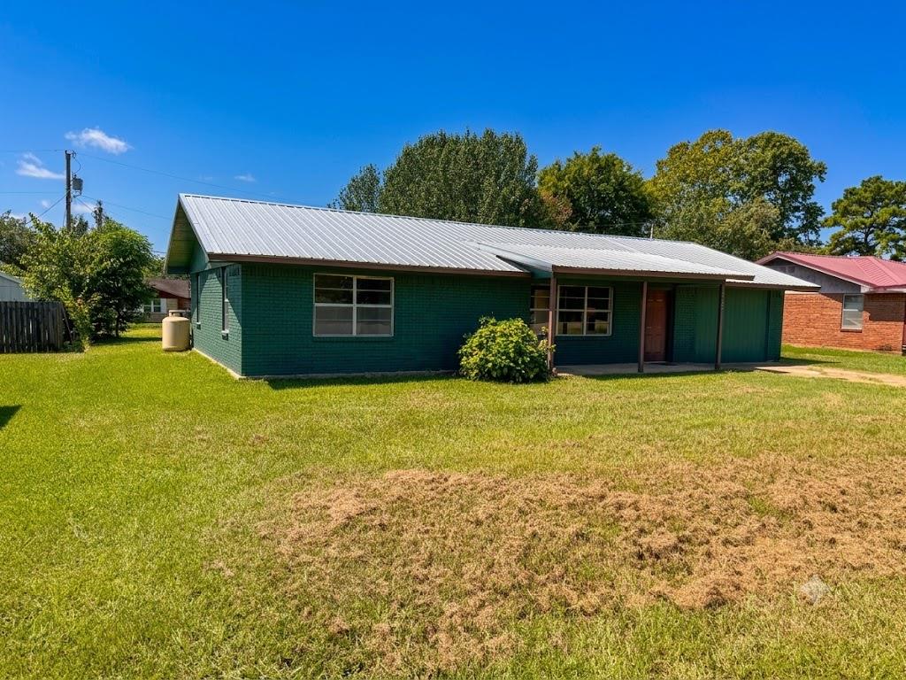 312 E Meadowview Lane Property Photo 11