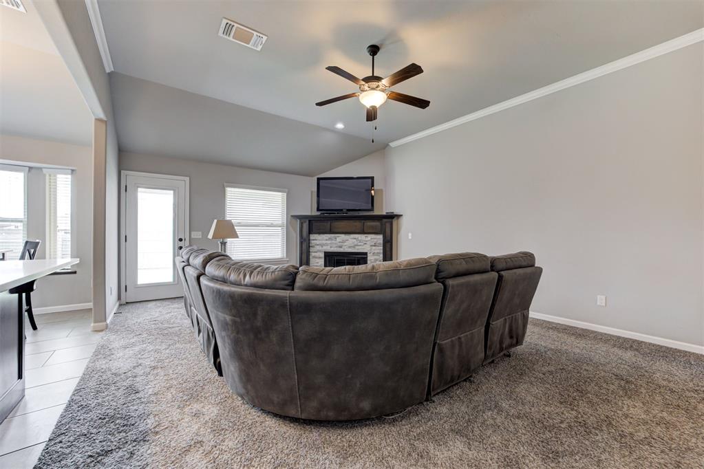 3916 Colefax Lane Property Photo 7