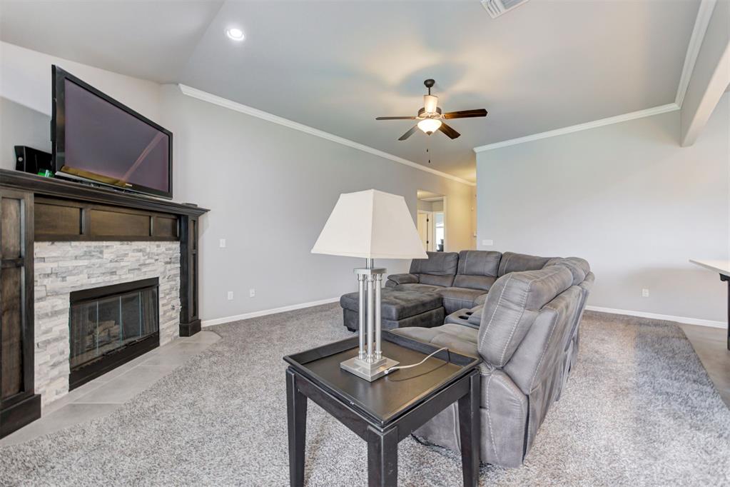 3916 Colefax Lane Property Photo 8