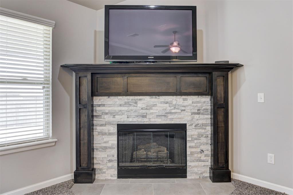 3916 Colefax Lane Property Photo 10