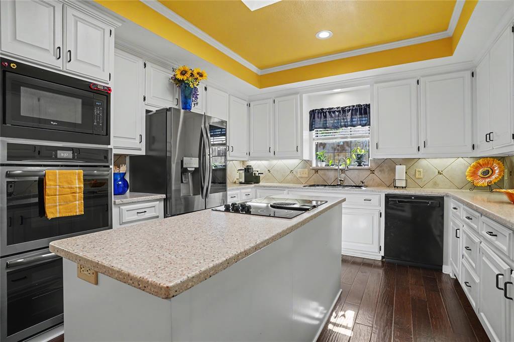 308 Val Verde Street Property Photo 12