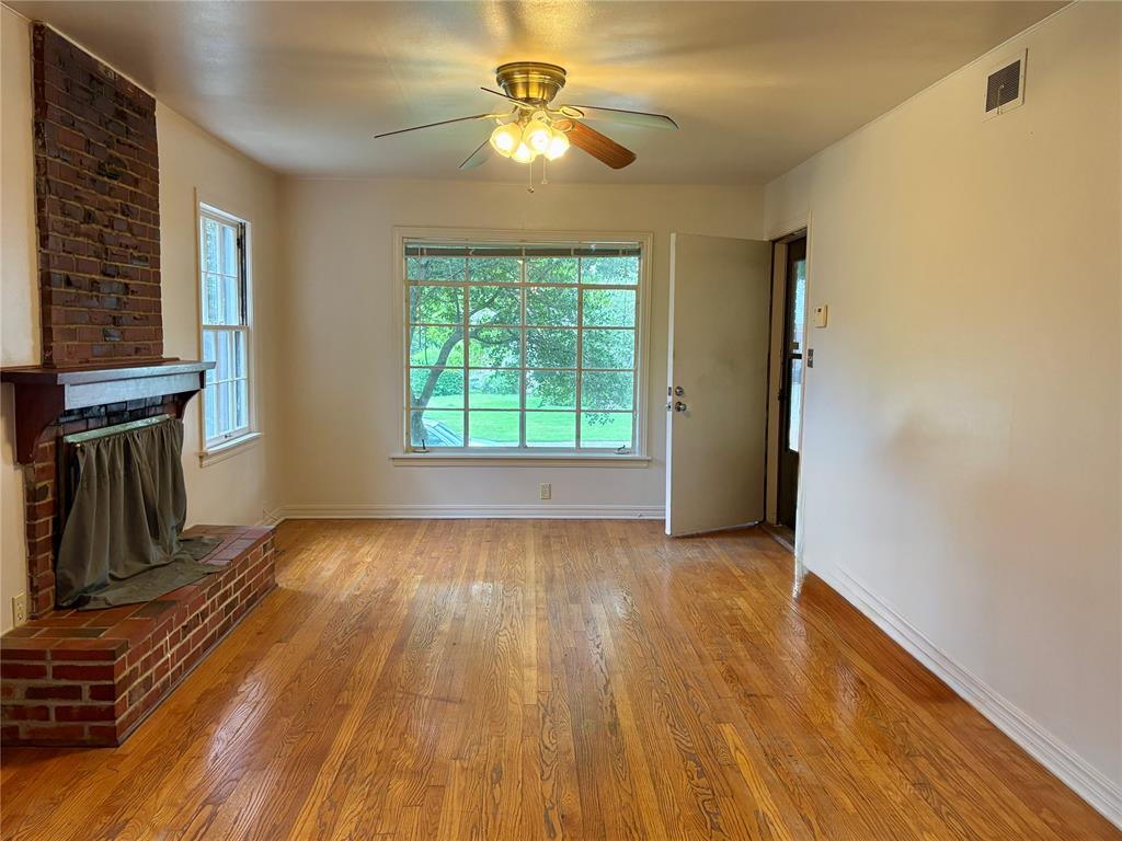 5305 N Walker Avenue Property Photo 3