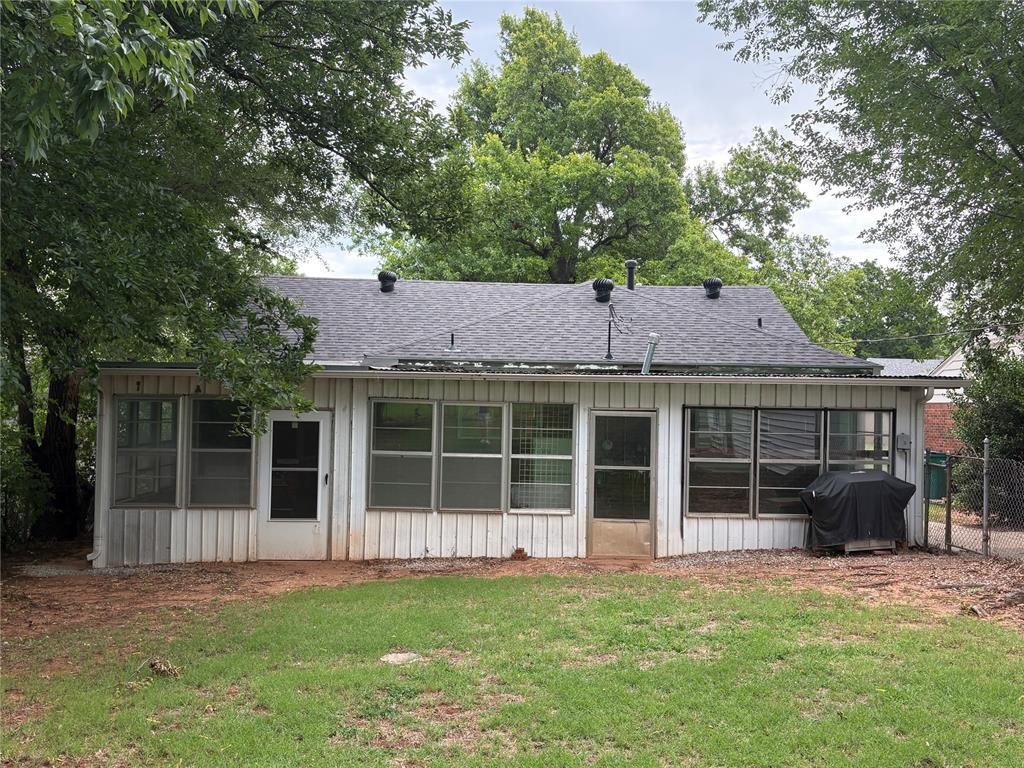 5305 N Walker Avenue Property Photo 12