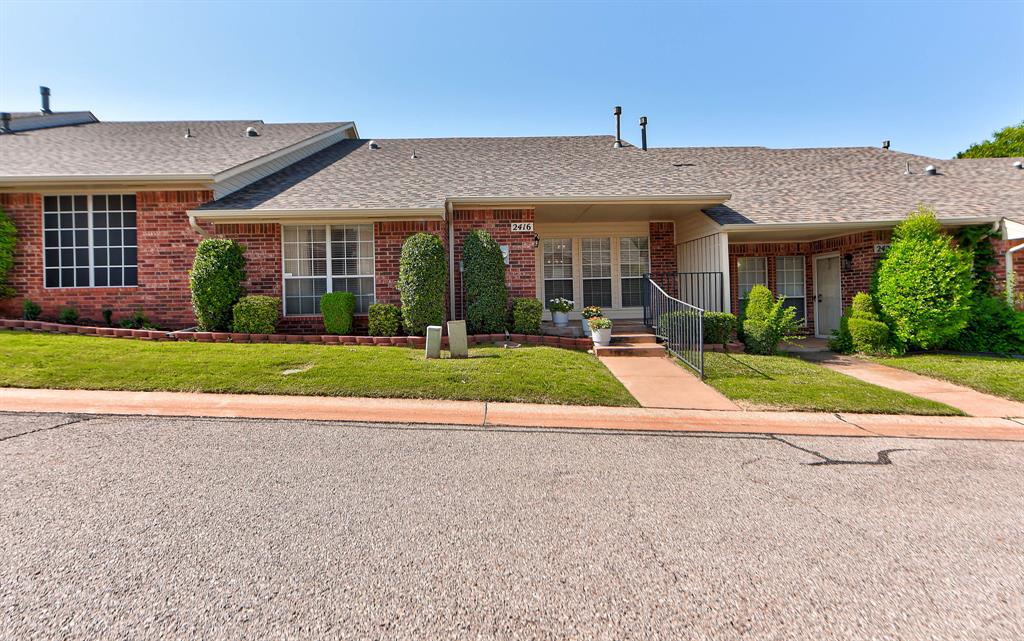 2416 Glenrock Property Photo 3