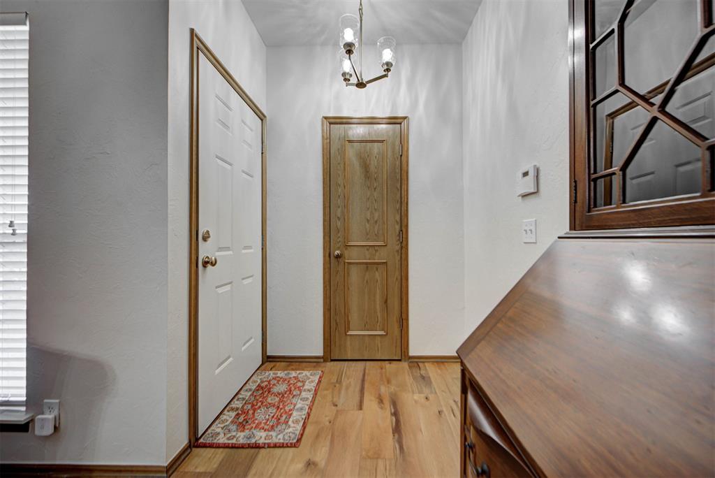 2416 Glenrock Property Photo 7