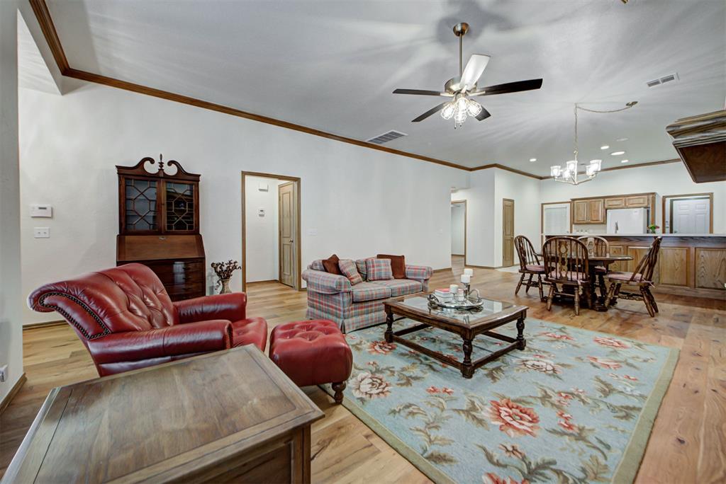 2416 Glenrock Property Photo 9