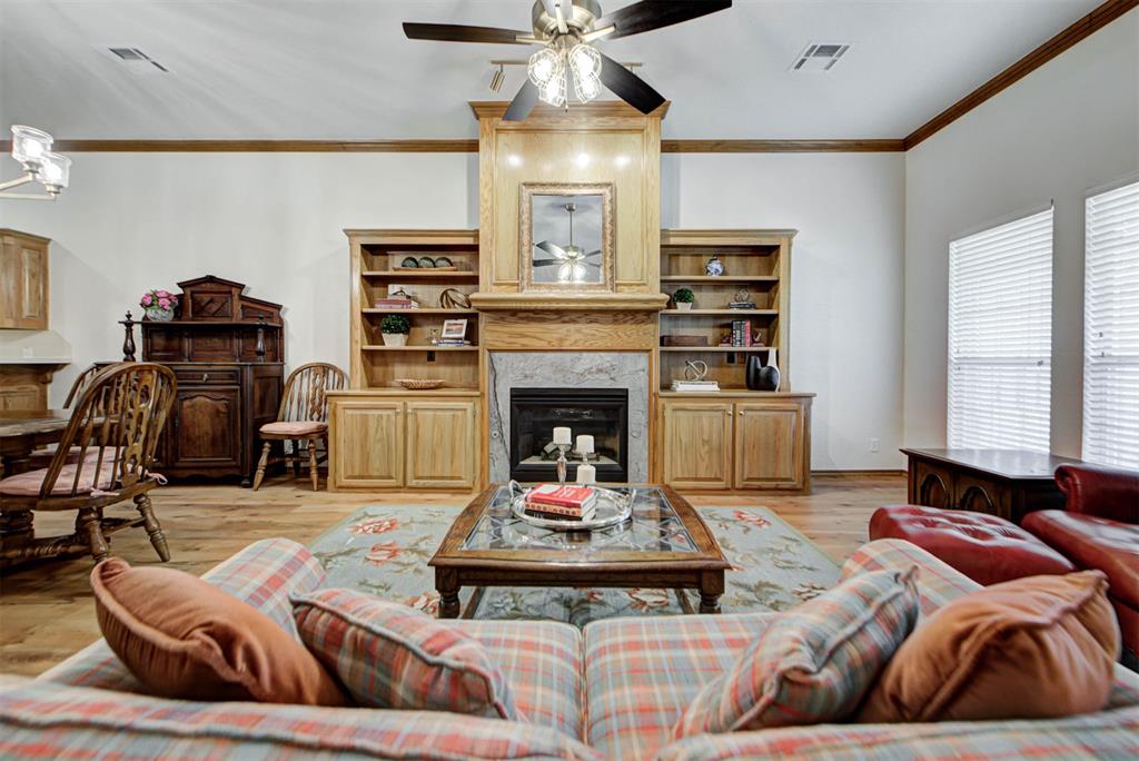 2416 Glenrock Property Photo 11