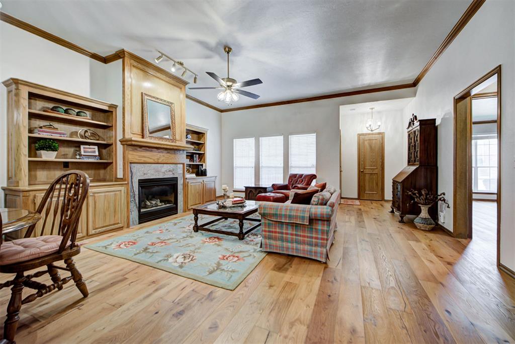 2416 Glenrock Property Photo 12