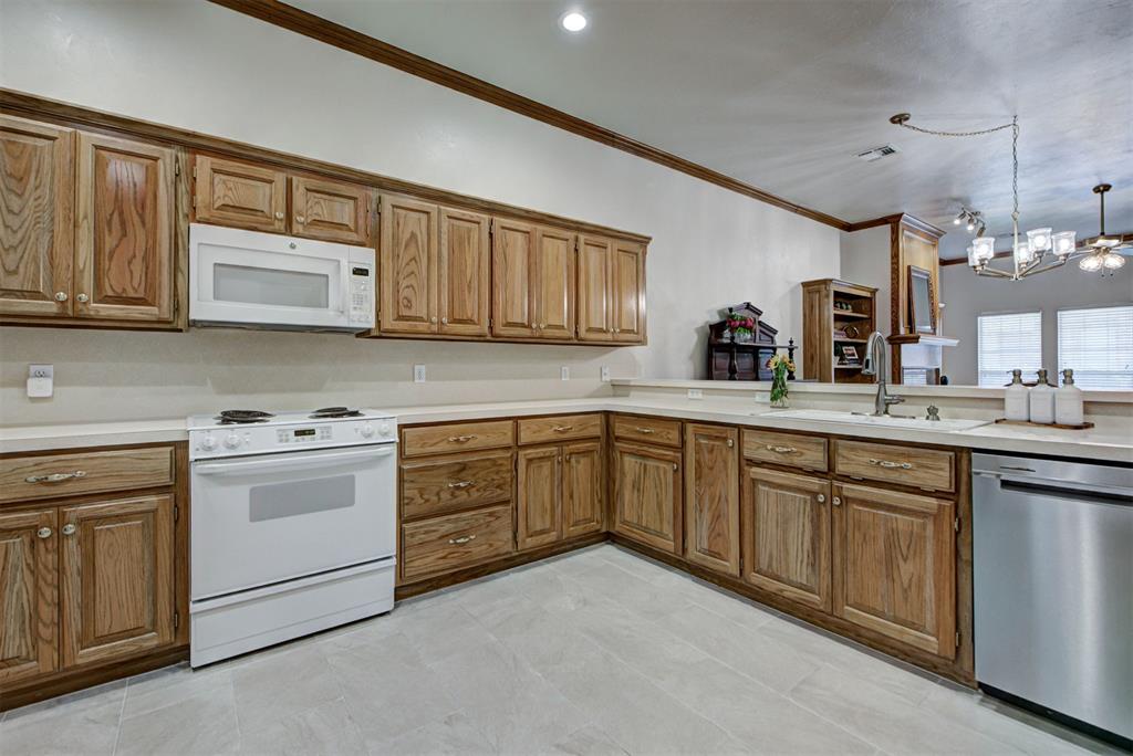 2416 Glenrock Property Photo 20