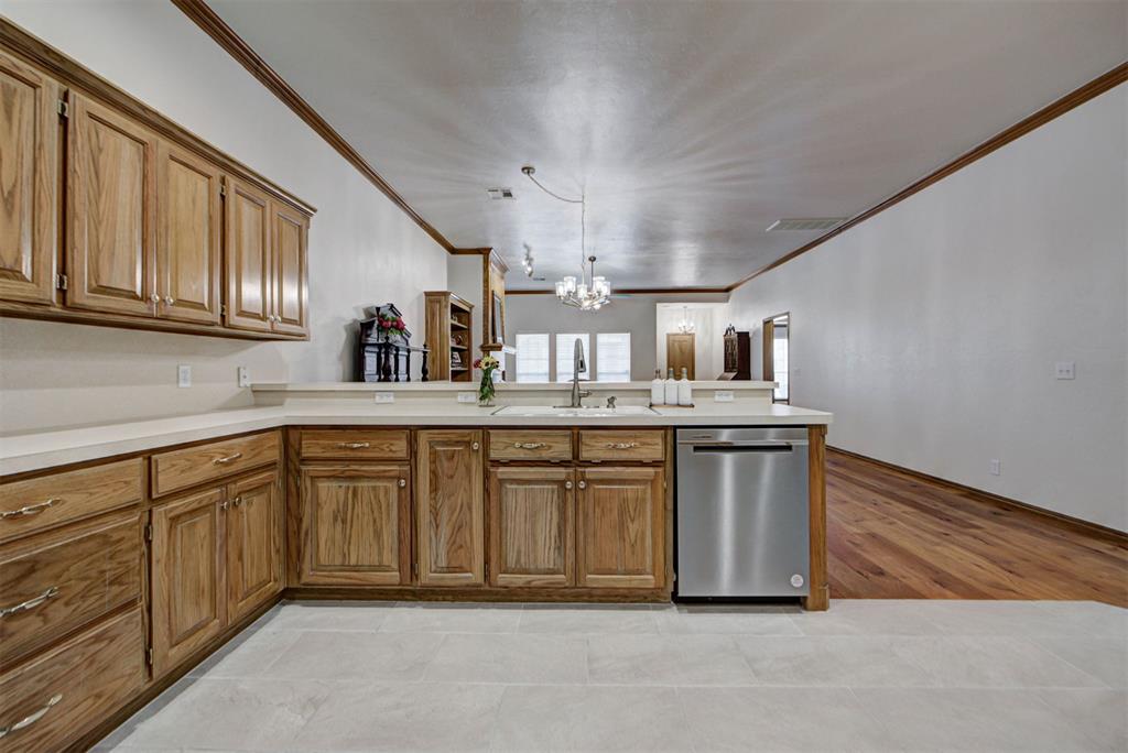 2416 Glenrock Property Photo 23