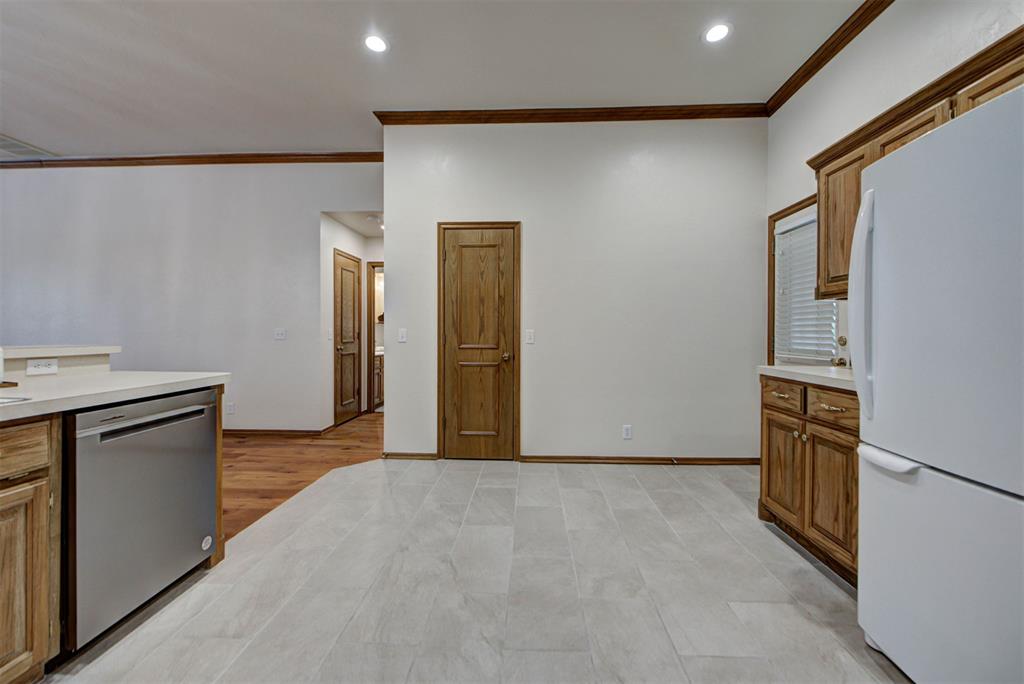 2416 Glenrock Property Photo 25