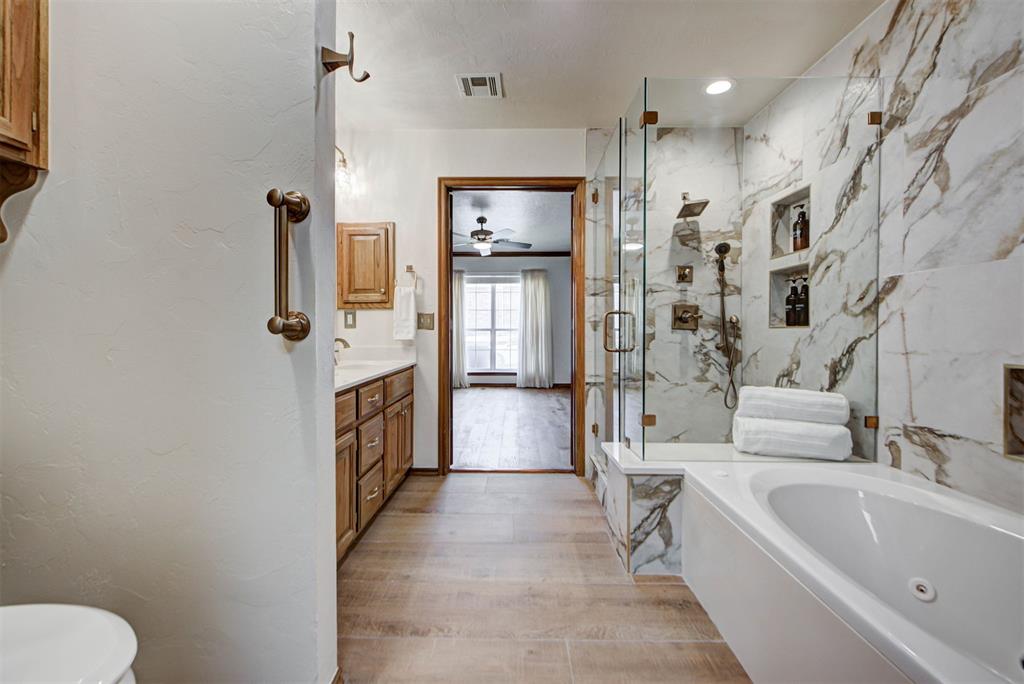 2416 Glenrock Property Photo 34