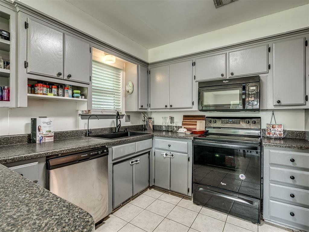 9008 Raven Avenue Property Photo 13