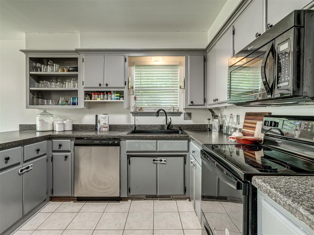 9008 Raven Avenue Property Photo 15