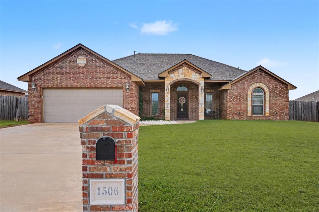 1506 NE Scenic Ridge Ridge