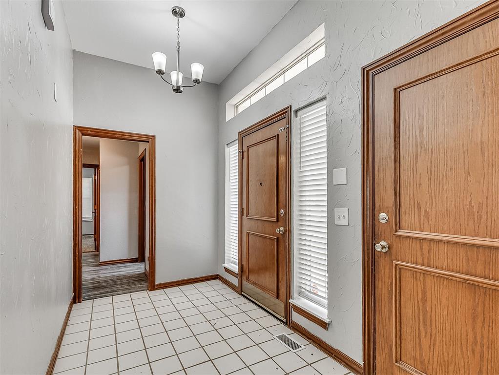 1125 Richmond Road Property Photo 4