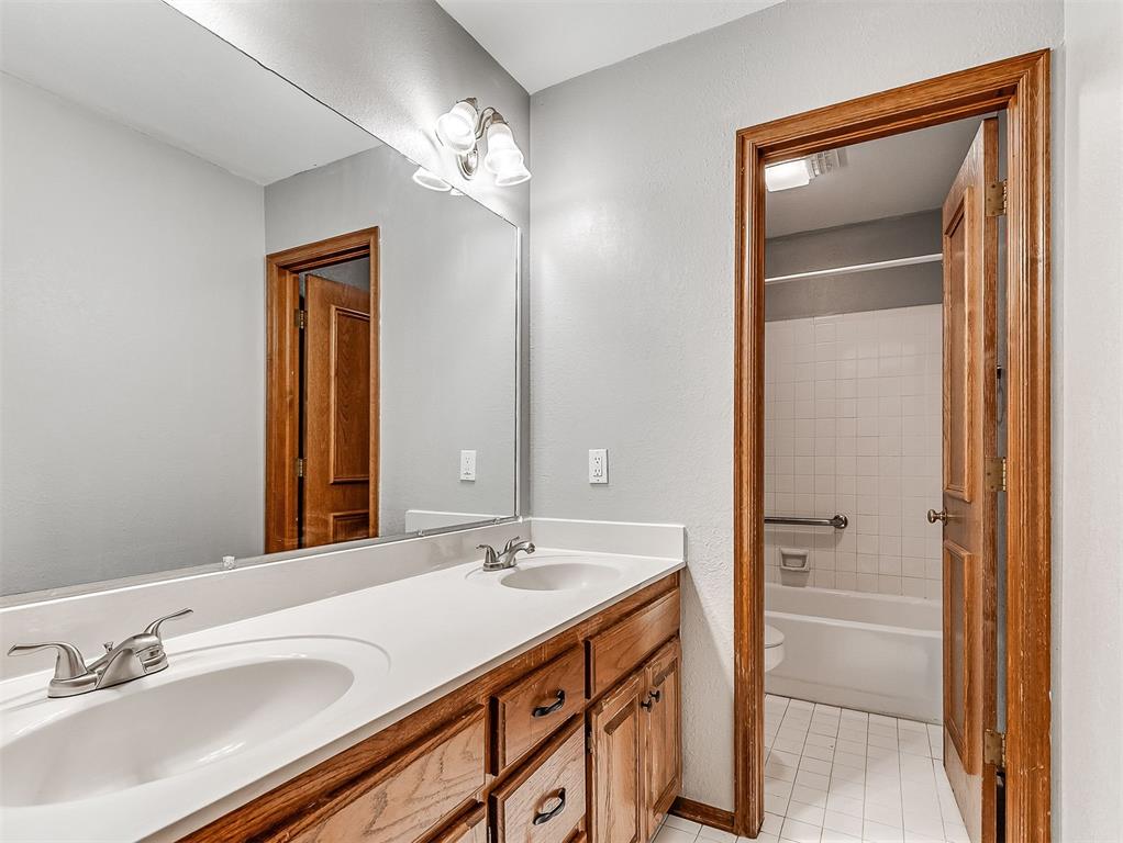 1125 Richmond Road Property Photo 19