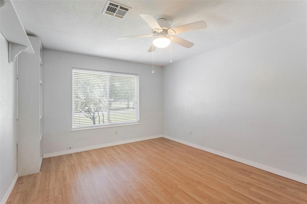 708 E Lea Terrace Property Photo 25