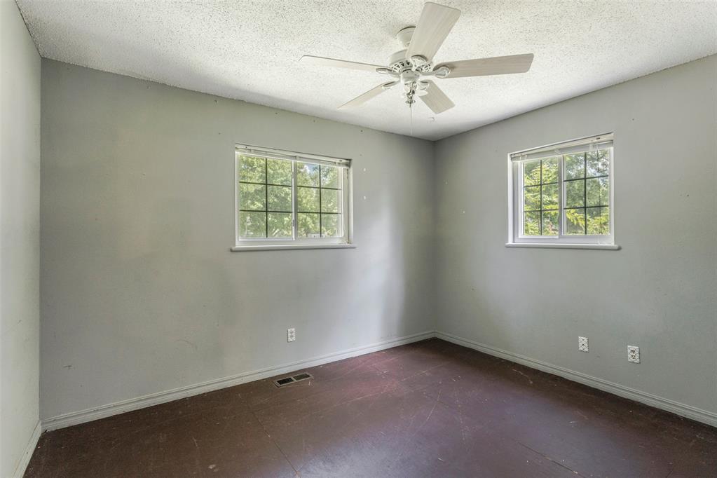 708 E Lea Terrace Property Photo 26
