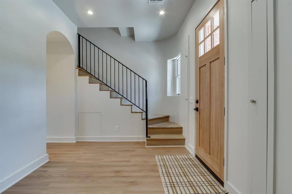 128 Nw 28th Street Property Photo 4