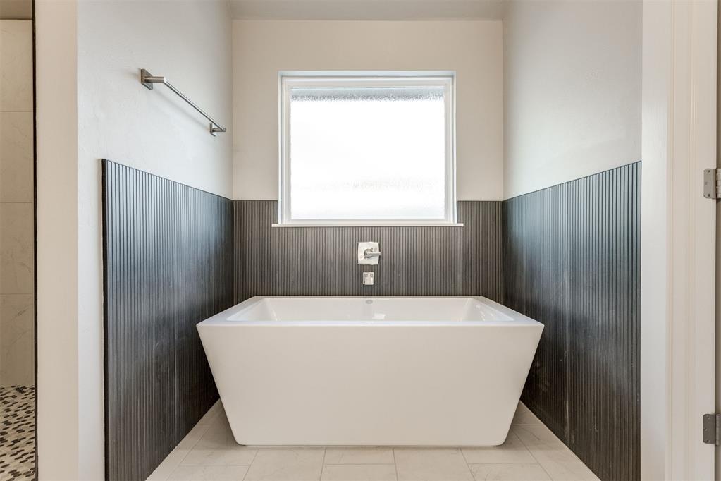11016 Treemont Lane Property Photo 32