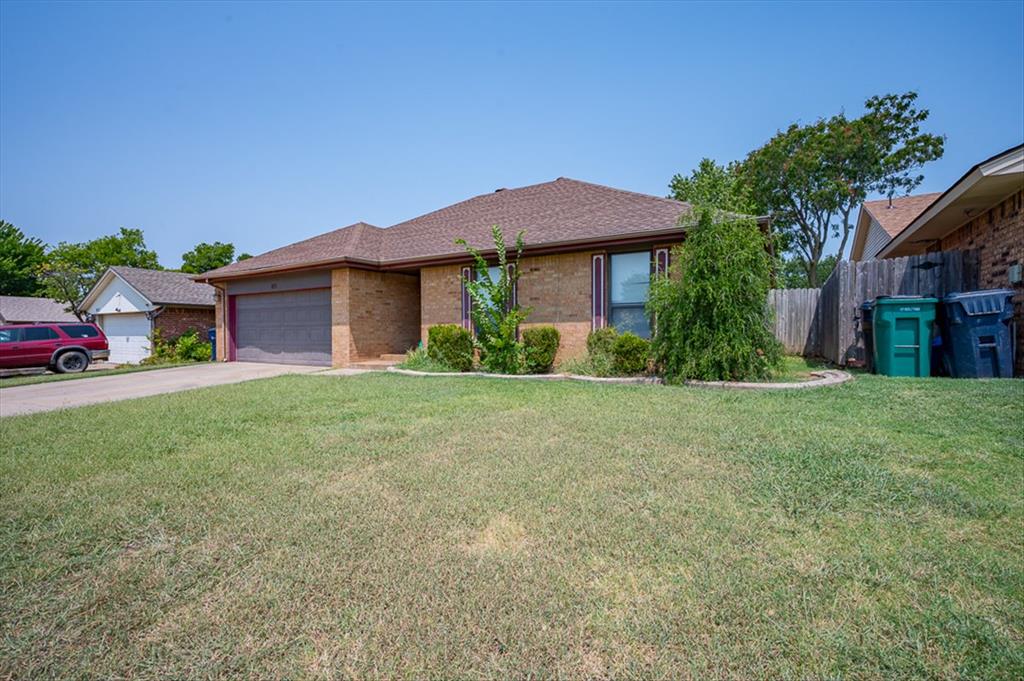 813 Wandering Way Property Photo 2