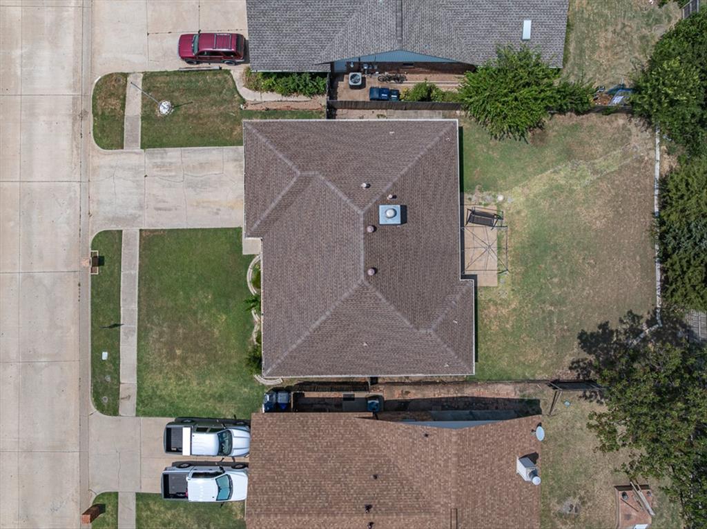 813 Wandering Way Property Photo 10