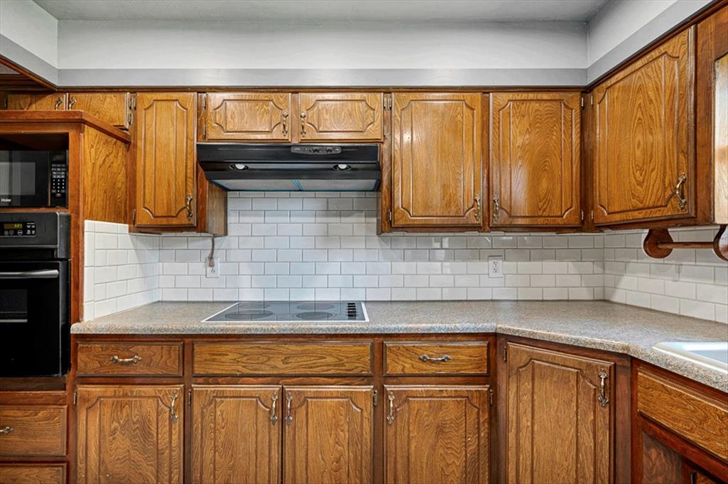 813 Wandering Way Property Photo 20